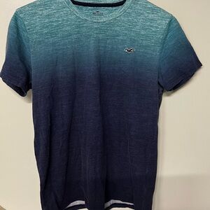 Hollister Men's Blue Gradient T-Shirt